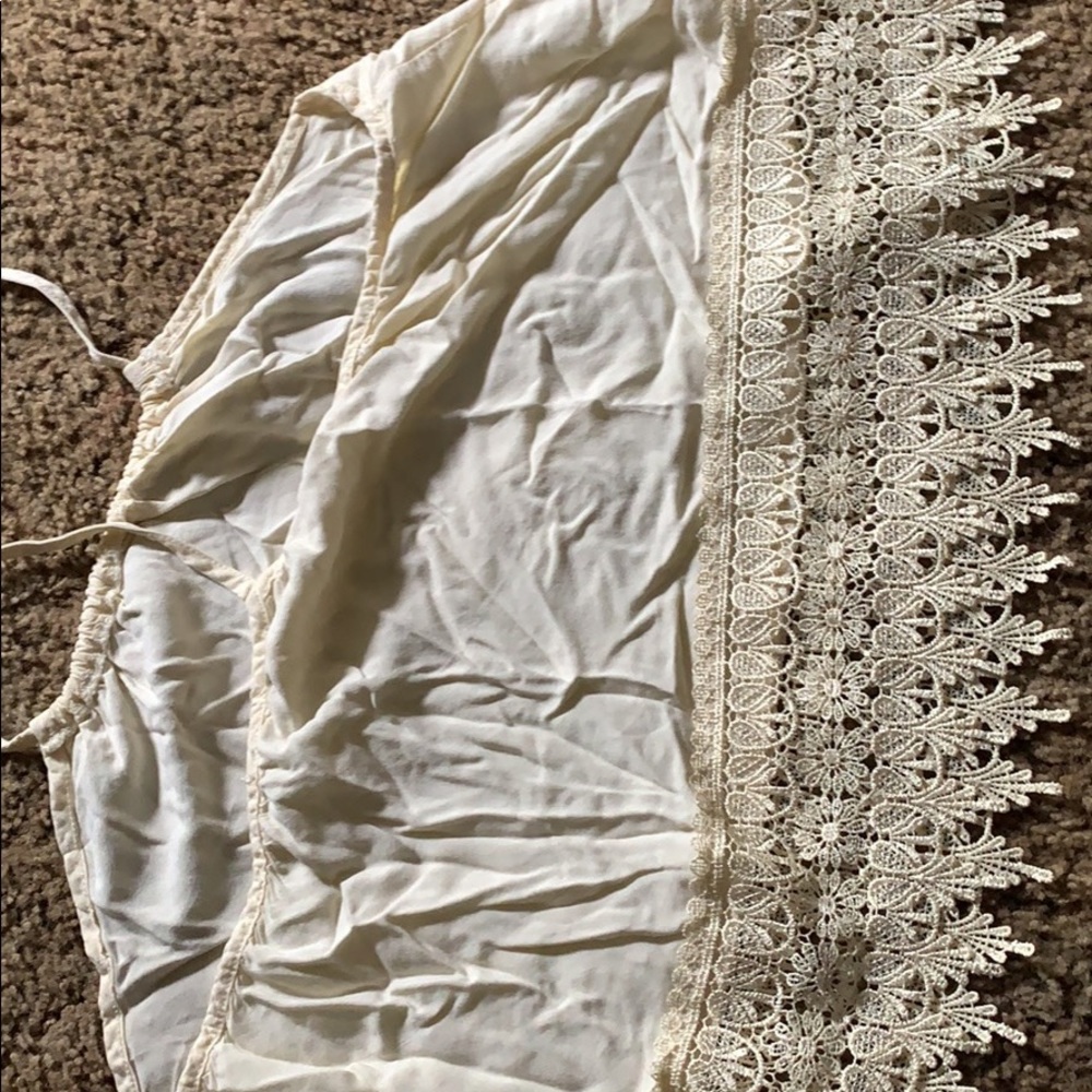 Crop top - Picture 2 of 3